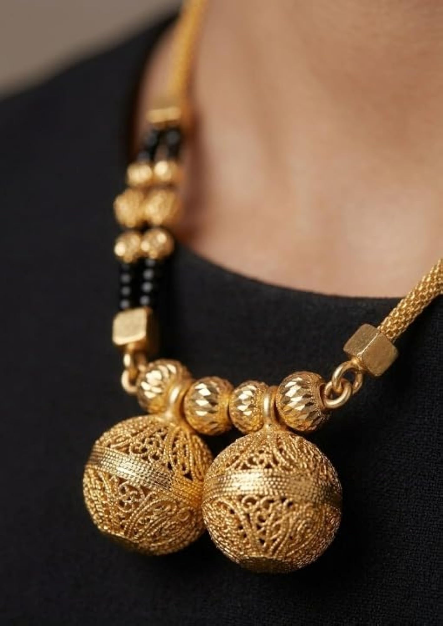 Women's 2 Vati Mani Mangalsutra with Black Bead Chain