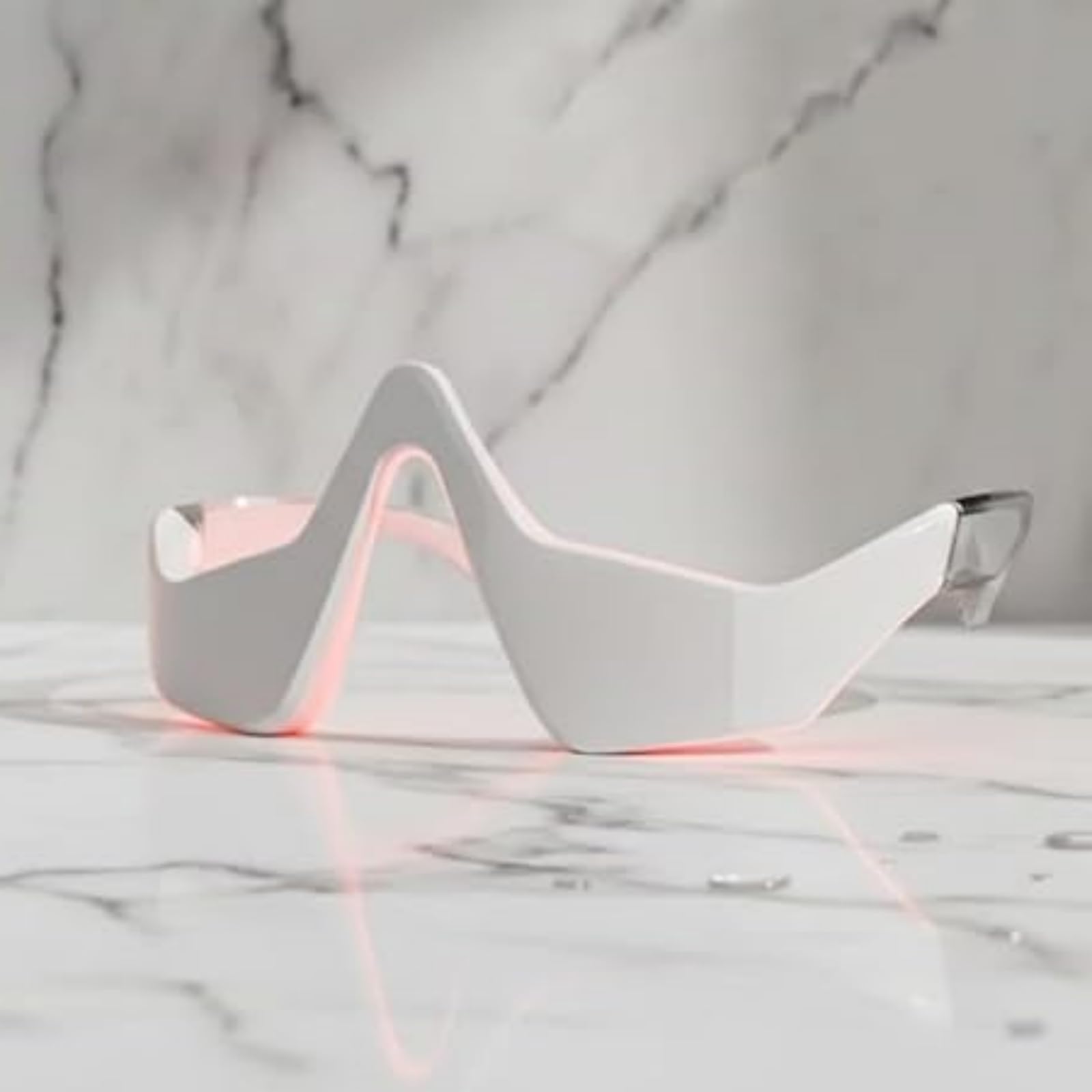 Vespera Revital Eyes Under Eyes Device Wake & Refresh Lunettes à lumière rouge pour enlever les poches sous les yeux réduit le soulagement de la fatigue oculaire (noir)