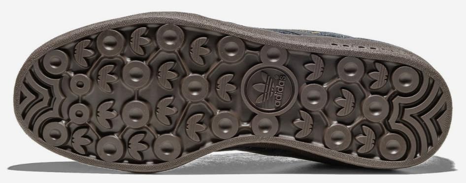 Adidas Originals Gazelle Indoor Womens Sneaker (Black Carbon Velvet, 7)3