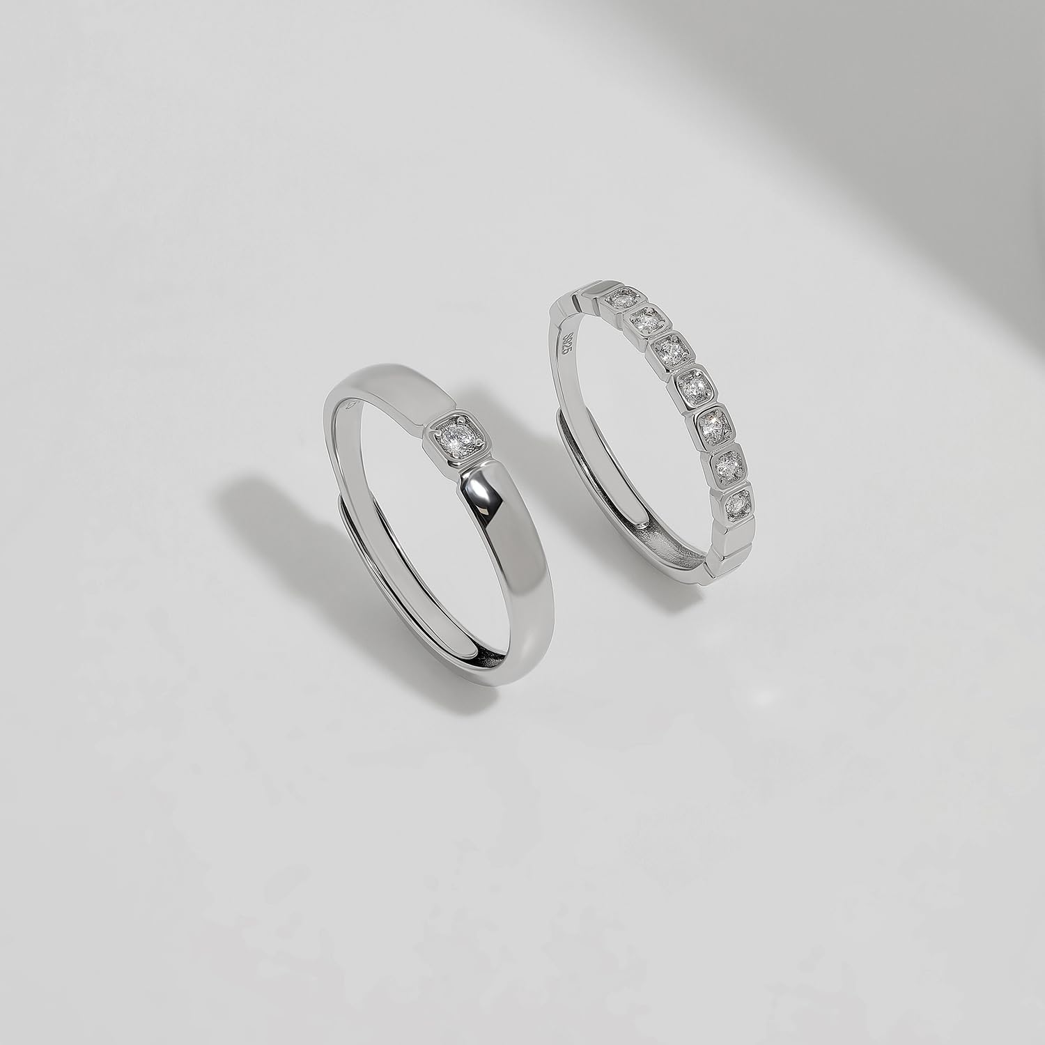 Meissa Alianzas Pareja de Anillos de Compromiso Ajustables, Alianzas Lisas para Enamorados Regalo Romántico Ideal para Mujer Perfecto para Compromiso Navidad y Aniversario, Juego de Dos Anillos