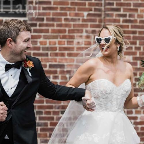 Hanj Love Heart Pearl Sunglasses for Women Rhinestone Glasses Bachelorette Party Bride Sunglasses3