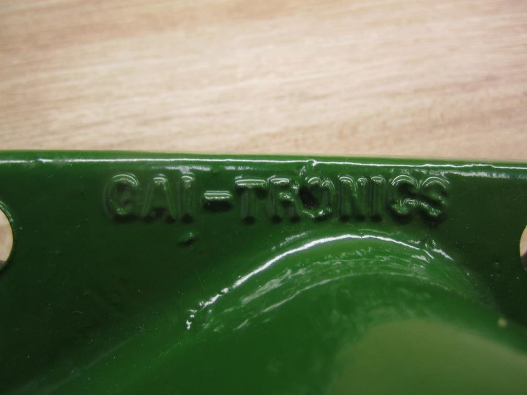 Milbank 121236-GSC1-NK ANSI 61 Gray Polyester Powder Coated G90 Gauge Steel Lay-In Wireway 36 Inch x 12 Inch x 12 Inch