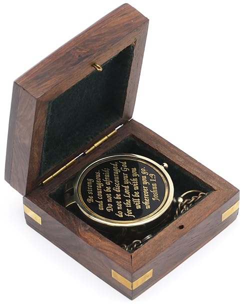 Brújula Grabada de Latón con Estuche de Madera miniatura 2