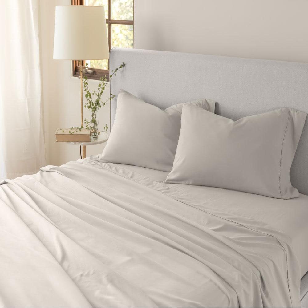 Jennifer AdamsEternal Sheet Set (Linen, King)