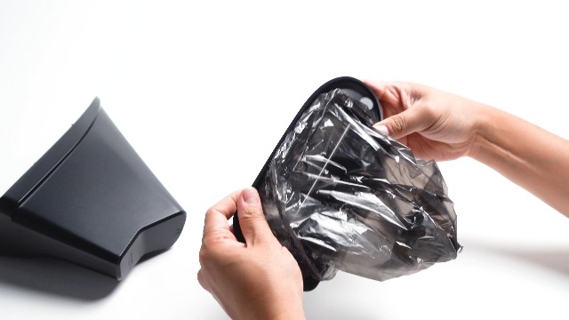 Amazon.com: Spigen Door Pocket Car Trash Can [with Magnetic Lid