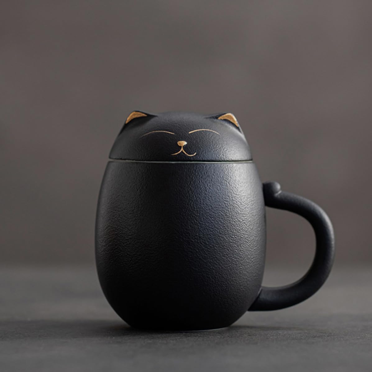 MAGICLULU Mug en Céramique 400ml avec Couvercle et Filtre, Tasse à Boire Noire Décor Chat, Maison ou Cafés