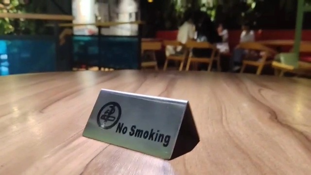 Silver No Smoking Table Tent Signs - Set Of 6 | Stainless Steel Restaurant Table Signs For Food Service