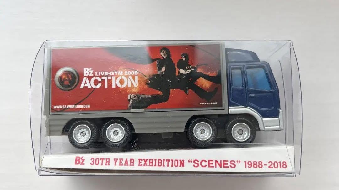 B'Z　ツアートラック　９台セット B'z Official Website｜EXHIBITION