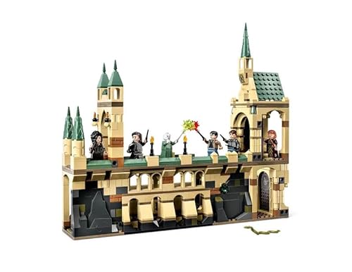 Harry Potter La battaglia di Hogwarts, Giochi per Bambini e Bambine, Castello Giocattolo con Minifigure di Molly Weasley, Bellatrix Lestrange, Voldemort e Spada di Grifondoro, Idea Regalo 76415 - Lego - Immagine 3
