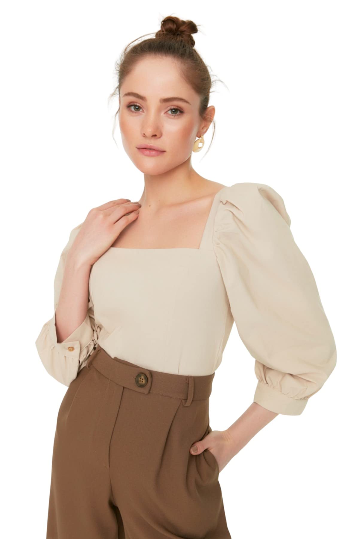 Trendyol Damen Mink Figurbetont Bodycon Karrée-Ausschnitt Webstoff Bluse, Hellbraun, 34