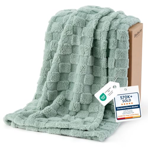 Bedsure Checkered Fleece Throw Blanket