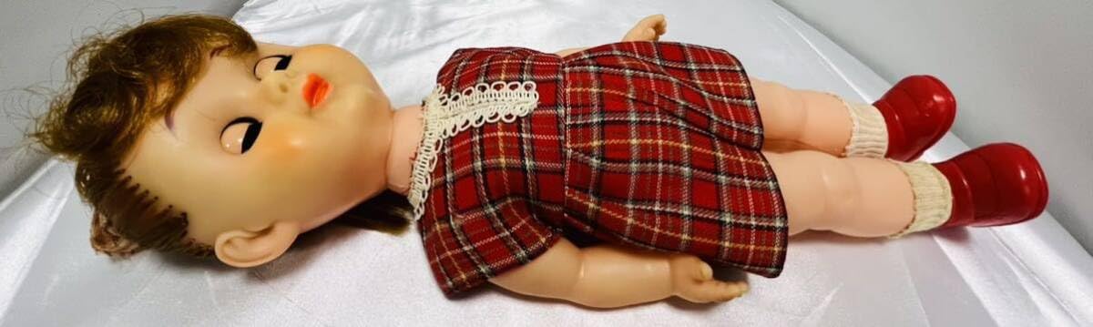 Amazon.co.jp: 当時物 レトロ まばたき エミちゃん 女の子人形