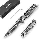 Elegantes Aussehen: Dieses Klappmesser hat ein anspruchsvolles, elegantes Aussehen, das zeitlos und stilvoll ist und gleichzeitig seine tadellose Qualität unterstreicht.