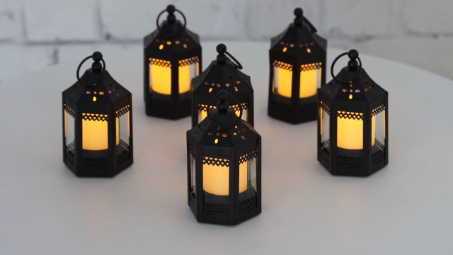 Amazon.com: Vela Lanterns Tea Light Candle Holders, Mini Table