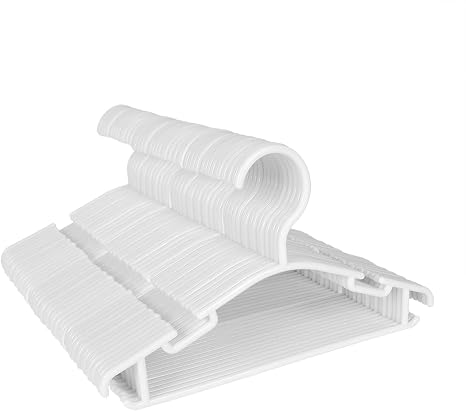 Amazon.com: Perchas de bebé para armario, paquete de 60 perchas de plástico  para niños, ropa infantil y niños pequeños, color blanco : Hogar y Cocina