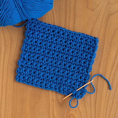 Image of Boye 42-40034 Small Plastic Yarn Needles for Crocheting and Sewing, Orange and Purple, 2pcs