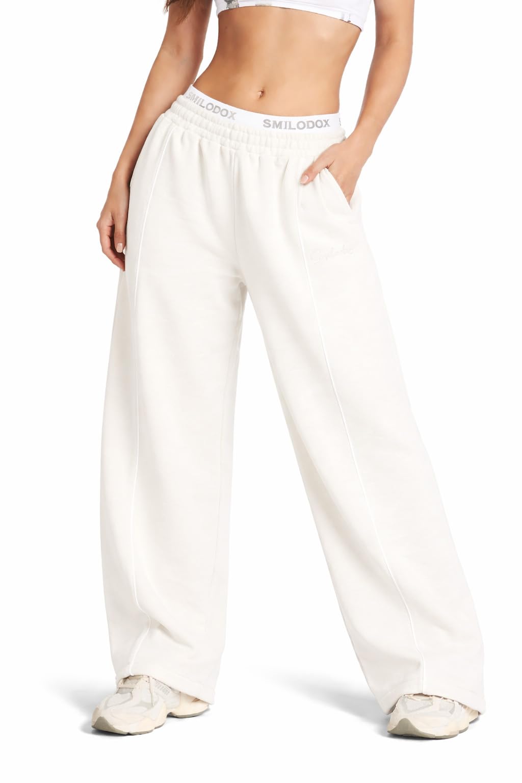 SMILODOX Jogginghose Damen Siara, Bequeme & stylische Freizeithose mit elastischem Bund und Seitentaschen, Trainingshose mit verstellbarem Beinabschluss im Oversize Fit, Für Fitness, Yoga & Freizeit