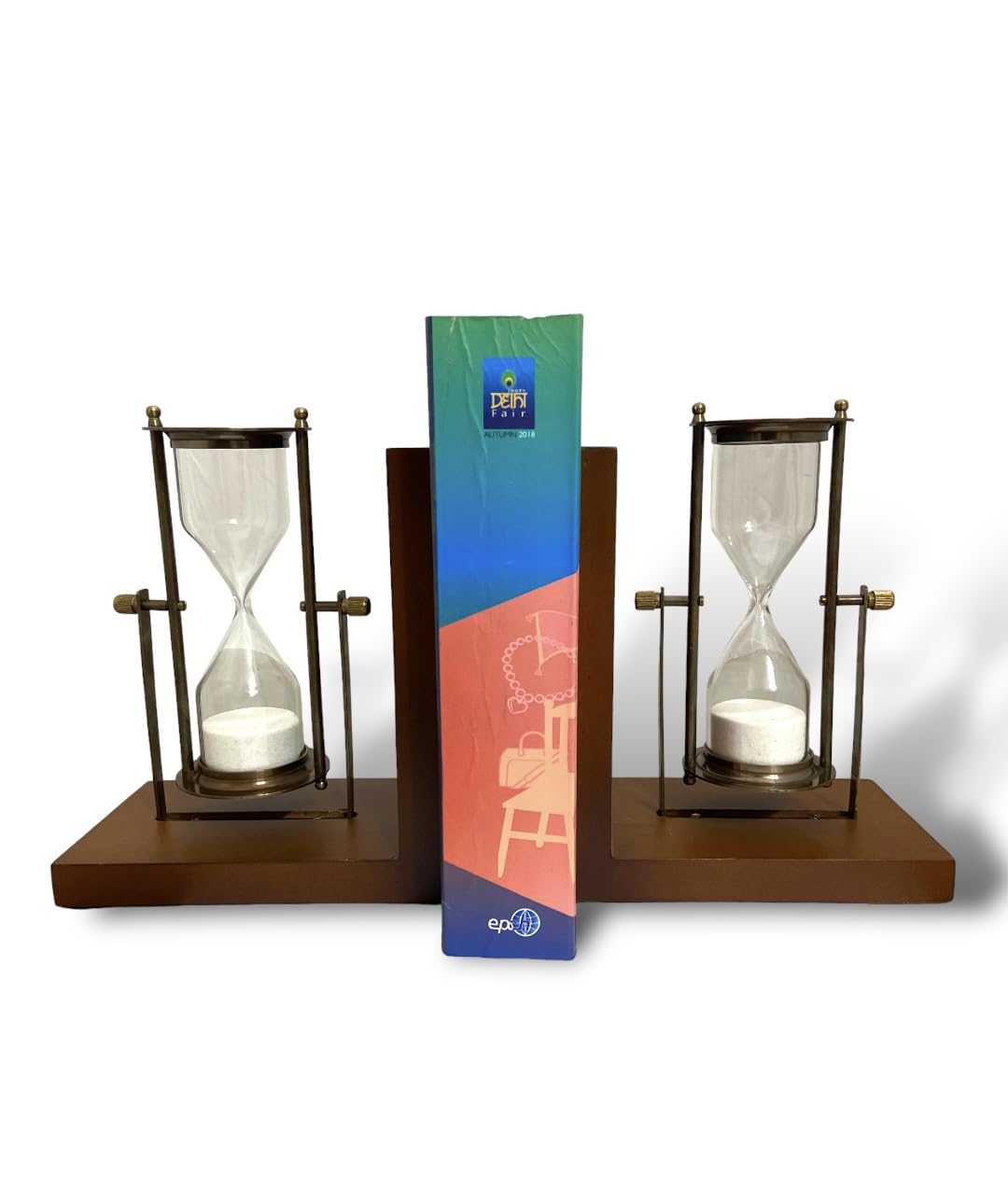 SEA VINT Antique Hourglass Bookends (Set of 2) – Brass, Glass & Wood Sand Timer Bookend for Bookshelf, Home & Office Décor, Vintage Style Book Holder, Timeless Gift for Book Lovers – 3.5" x 6" x 7.5"