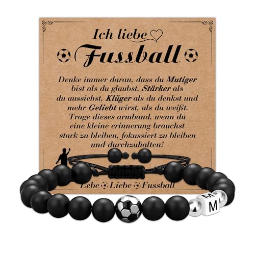 Casxyue Fussball Geschenke Jungen Fußball Armband mit Anfangsbuchstaben Anhänger Fußballfan Geschenke Naturstein Fußball Armband für Sohn Bruder Geburtstagsgeschenk Weihnachtsgeschenke für Junges (M)