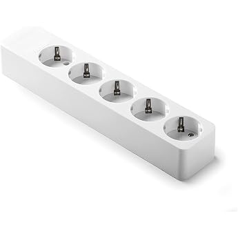 FAMATEL Connection strip 5 connectors wireless up to 3680 W 16 A 250 V child lock alignment connections 45  prevents hidden consumption white