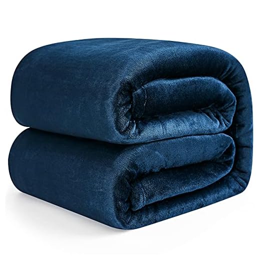 EHEYCIGA Kuscheldecke – weiche & warme Decke Sofa, Fleecedecke Marine Blau 130 x 165 cm als Sofadecke, Couchdecke oder wohndecke, L extra Flauschige Kuschel Decke 7 EHEYCIGA Kuscheldecke – weiche & warme Decke Sofa, Fleecedecke Marine Blau 130 x 165 cm als Sofadecke, Couchdecke oder wohndecke, L extra Flauschige Kuschel Decke