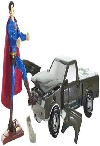 Mattel Figura de Superman de elevación de camiones