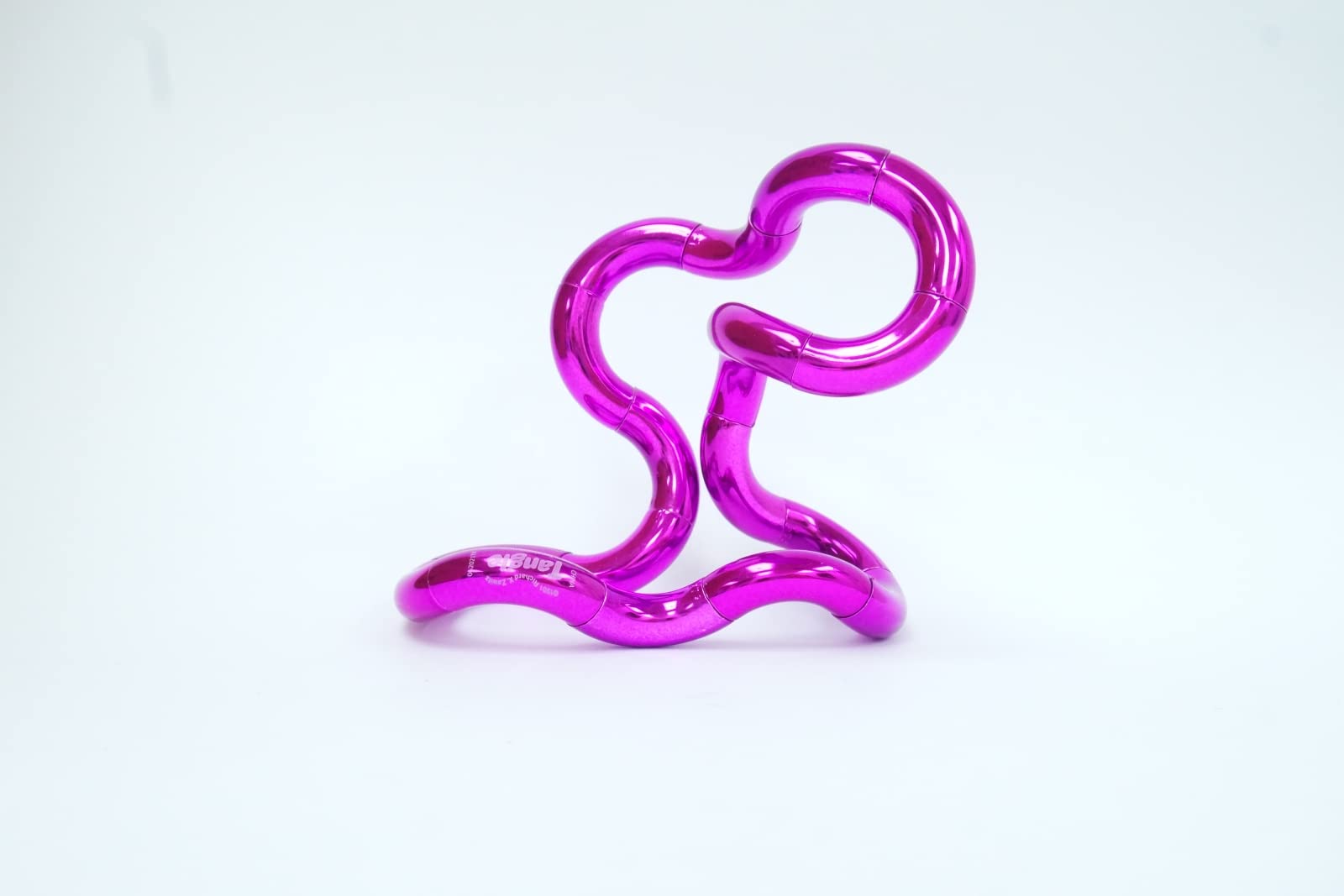 Tangle 85206 Fidget Toy Junior Metallic seria antystresowa, zabawka na palce, wspomaga koordynację i motorykę precyzyjną, możliwość dowolnego obracania i łączenia, zabawka motoryczna dla dzieci od 3