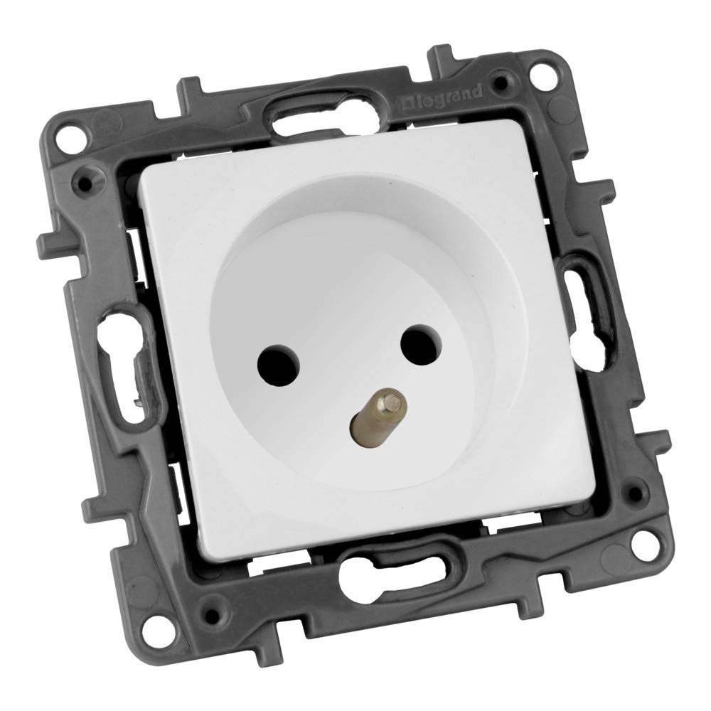 Socket 2P+Z 16A system franz/belg NILOE 764527 For frame mounting Legrand 2529