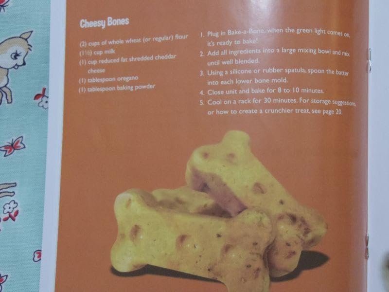 激レア　新品　犬のおやつメーカーBake a Bone　骨型　レシピブックレット Amazon.co.jp: 犬のおやつメーカーBake a Bone 骨型 レシピ