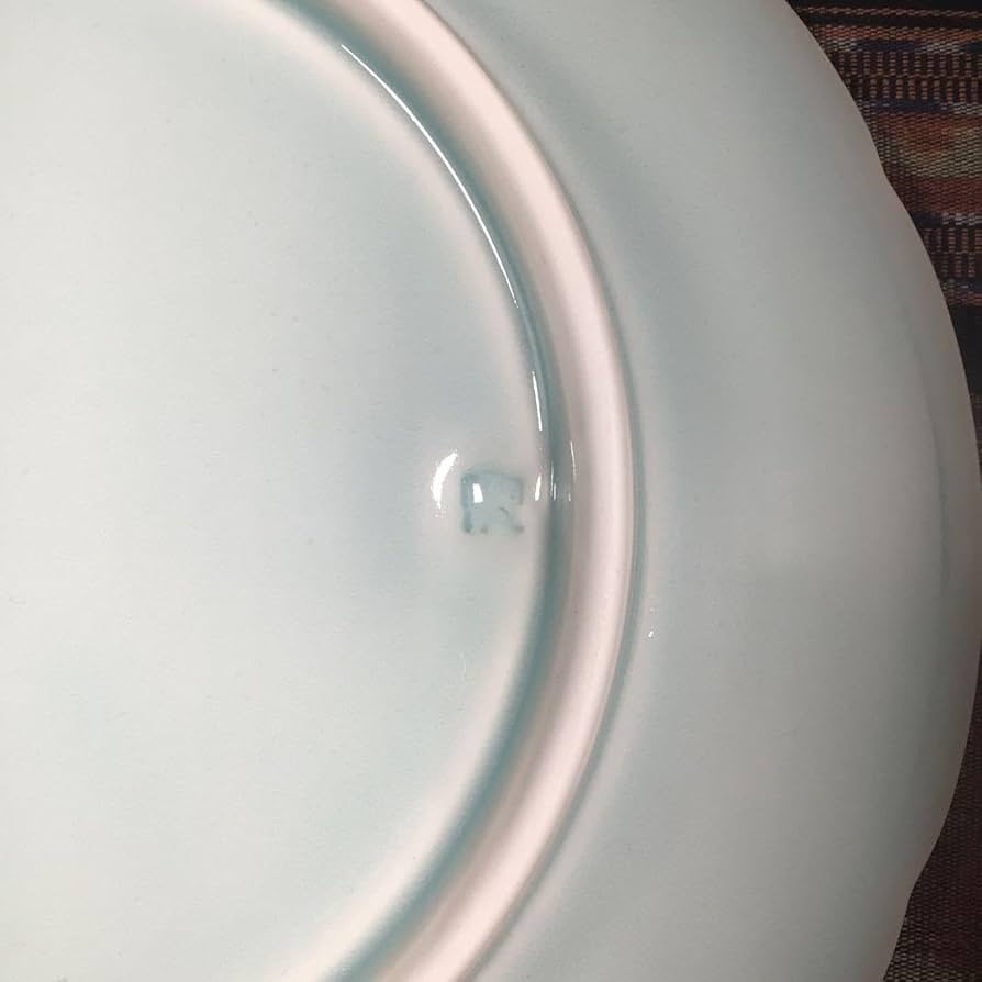 Amazon.co.jp: 七千うー 有田焼 山本潯陽 青白磁 大皿 : ホーム