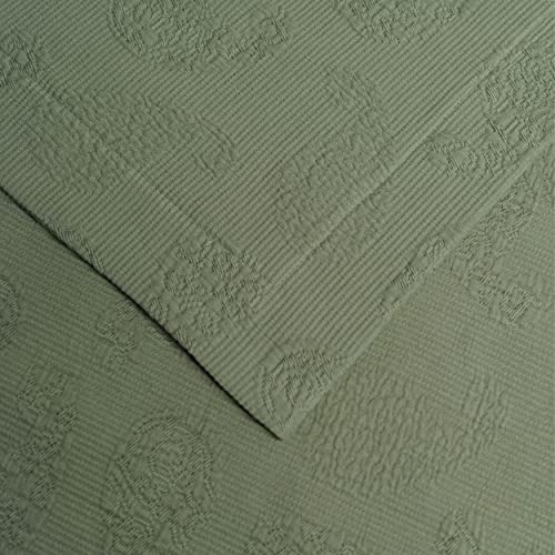 Image of BNM Oversized Paisley Matelasse Cotton Bedspread, Jacquard Weave, Soft and Breathable, All-Season, Cozy and Lightweight, Perfect for Master or Guest Bedroom, Matching Pillow Shams, Sage, Twin