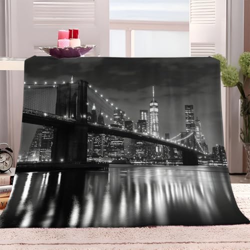Kuscheldecke Flauschig 150x200 cm Weiche Warme Decke Graue New Yorker Brooklyn Bridge Microfaser Tagesdecke Fleecedecke als Decke Sofa, Wohndecke oder Couchdecke überwurf