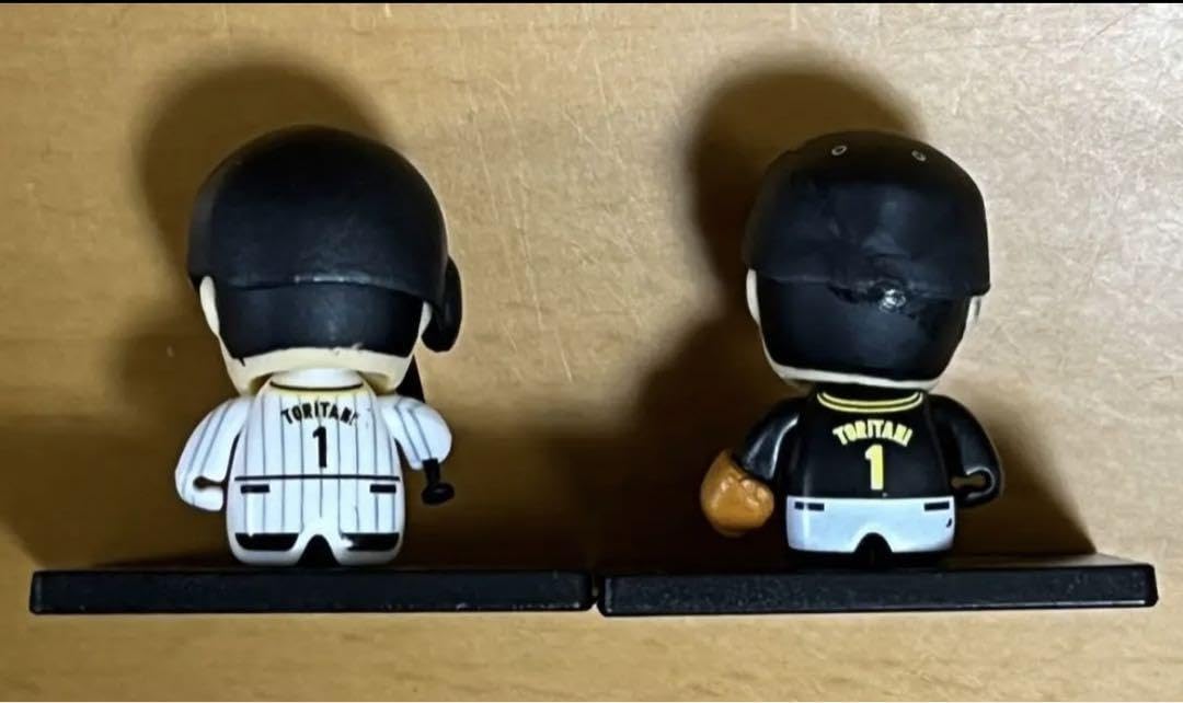 タイガース フィギュア 2体セット