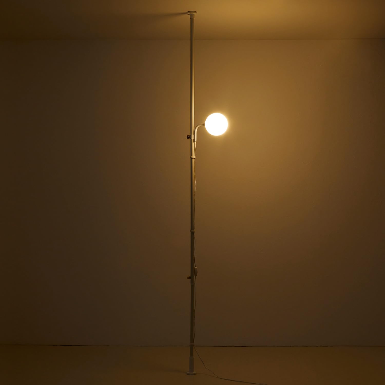 Amazon.co.jp: DRAW A LINE 024 Ball Lamp, White, Vertical Only