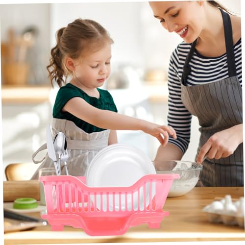Égouttoir vaisselle de cuisine compact pour optimiser le rangement après chaque repas