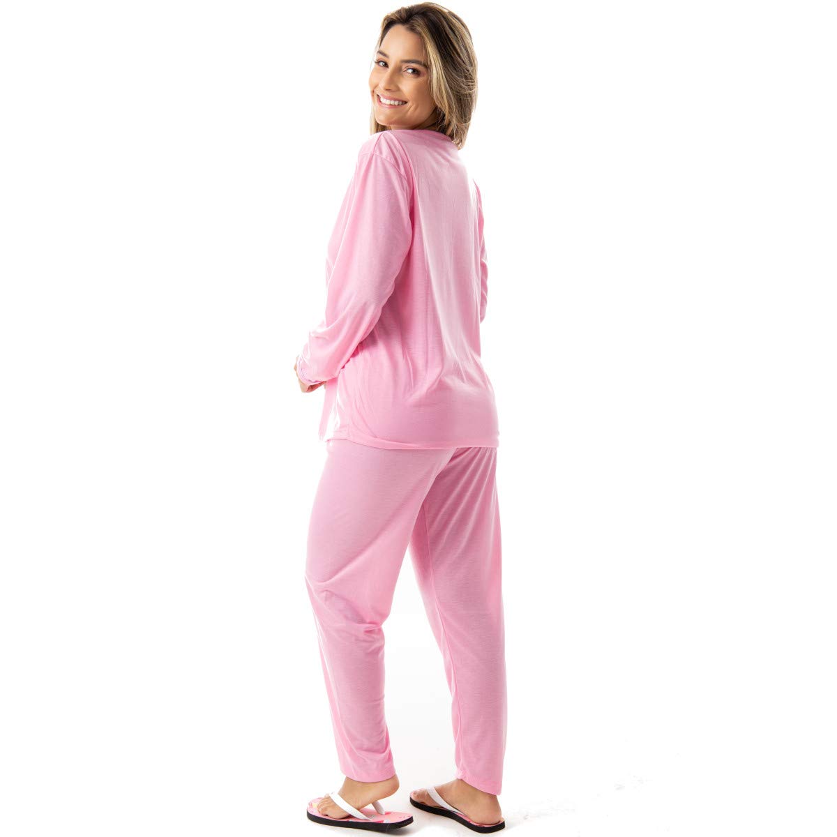 Pijama Confortavel Longo em Malha Suave Lisa | Feminino 177 em promoção! Veja a oferta e mais achadinhos de Moda íntima 3 Hoje é o melhor dia para comprar Pijama Confortavel Longo em Malha Suave Lisa | Feminino 177 com aquele preço maroto! Promoção! Aproveite a oferta! 3