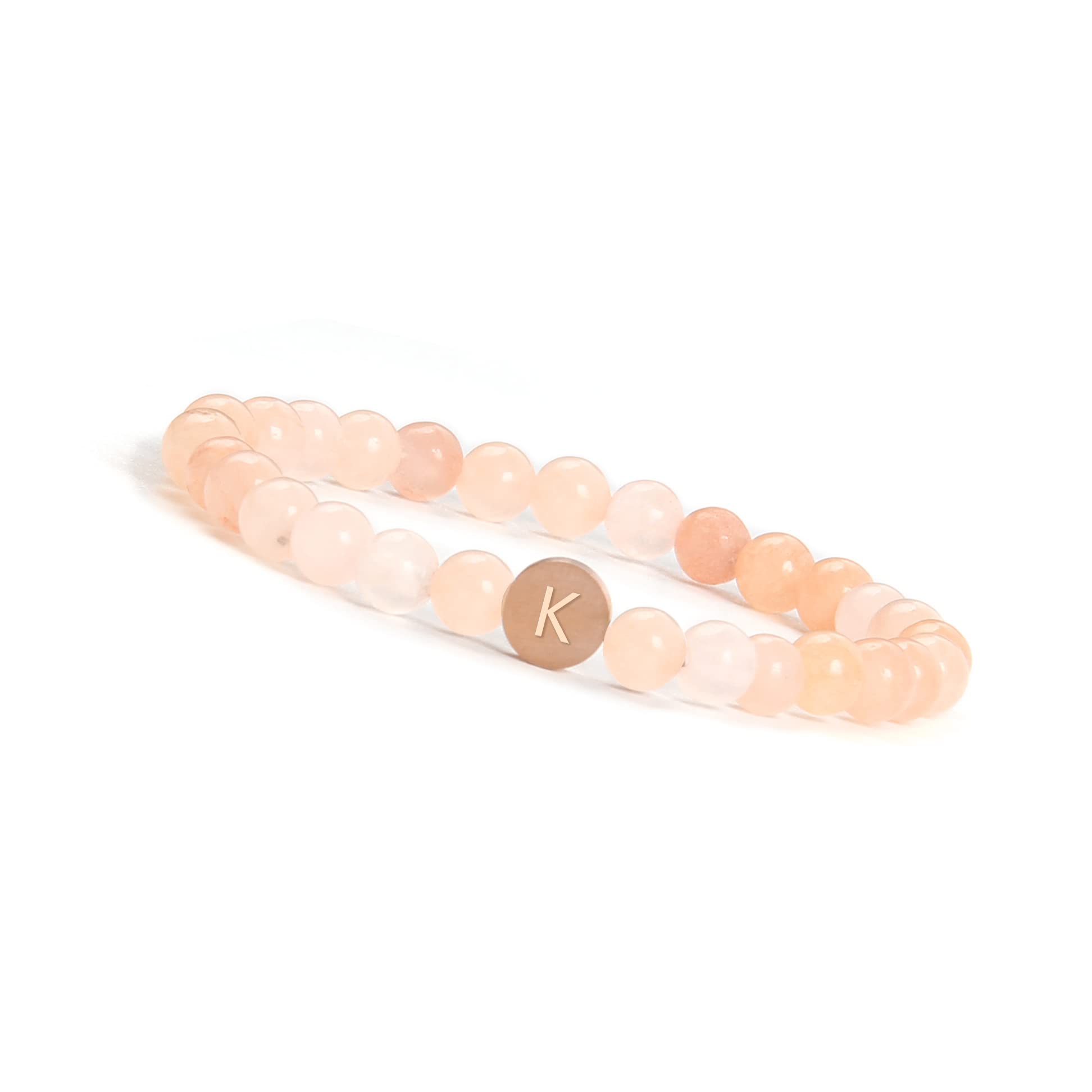 GD GOOD.designs Armband mit Buchstaben | Personalisiertes Damen Perlenarmband mit Sonnenstein Natursteinperlen und 18K rosé vergoldeter Buchstabenperle