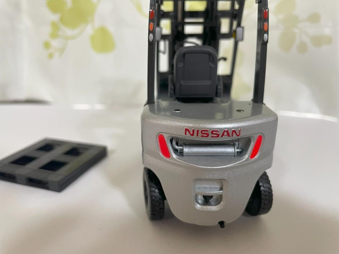 日産のフォークリフト模型（ミニチュア） Amazon.co.jp: フォークリフト模型（日産） : おもちゃ