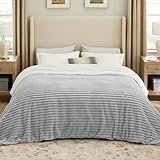 10 Best Blankets for Long Winter Drives: Stay Warm & Cozy 21 Bedsure Grey Sherpa Blanket for