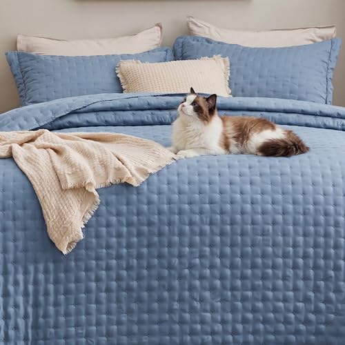 Image of Bedsure Quilts Queen Size - Mineral Blue Bedspread Queen Size & Lightweight Comforter, Modern Coastal Coverlet with Clover Pattern, Ultra Soft All-Season Bedding, 90 x 96 Inches