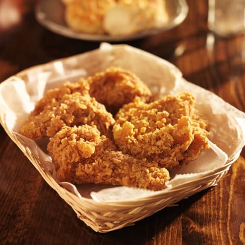 Keeping It 203: A Holiday Tour of the Governor's Residence and a New Milford Eatery!