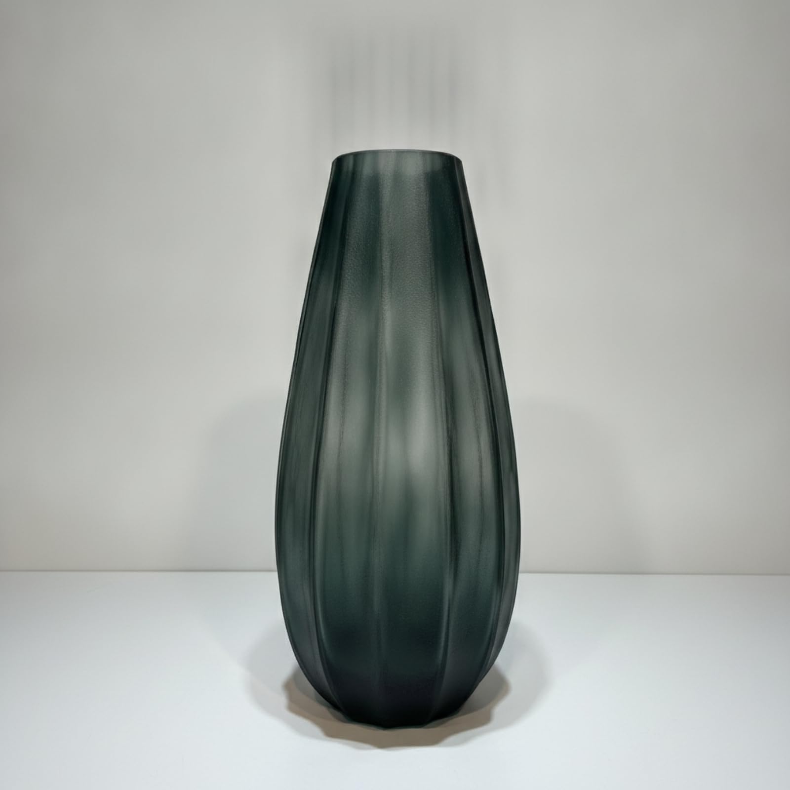 Jarrón con Cuerpo Facetado Florero Translúcido Transparente para coradores Interiores, 17 24CM