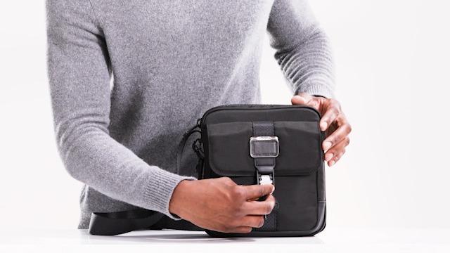 Amazon.com: TUMI Alpha Bravo Junior Crossbody, 9.5