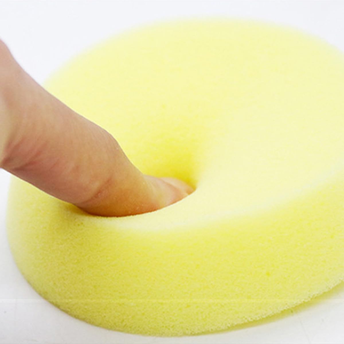 ULTECHNOVO 4 Éponges de Nettoyage en Mousse Jaune, Éponges à Polir Cirer pour Voiture et Chaussures, Coussinets Absorbants Réutilisables pour Lavage Auto et Entretien Intérieur