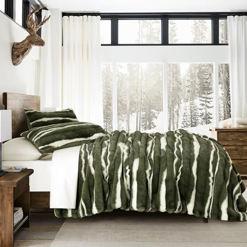 Image of Wonderful 3 Pieces Fluffy Faux Rabbit Fur Comforter Set Queen Size, Dark Green Plush Fuzzy Bedding Set, Animal Stripes Design Warm Soft Comforter Bedding Set for All Season,90 inchx94 inch