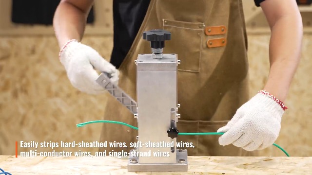 VEVOR Manual Wire Stripping Machine,0.06-1.57 in Copper Stripper