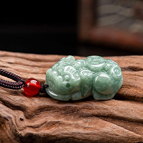 Collier Pendentif à breloque en jade naturel, le cadeau idéal pour offrir chance et bien-être