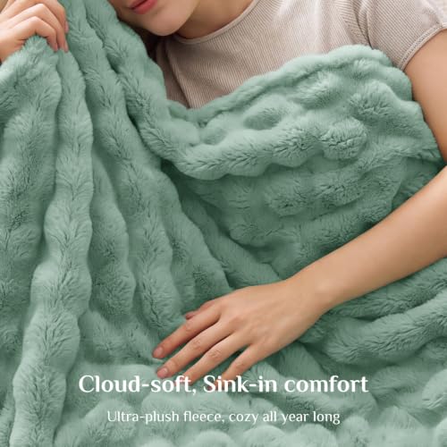 Image of BEDELITE Sage Green 3D Fleece Bubble Twin Blanket for Bed, 60x80 Inches | Fluffy Throw Blanket for Couch Sofa Dorm Room Decor, Luxury Soft Warm Cozy Plush Fuzzy blankets Gift for Women, College Girls
