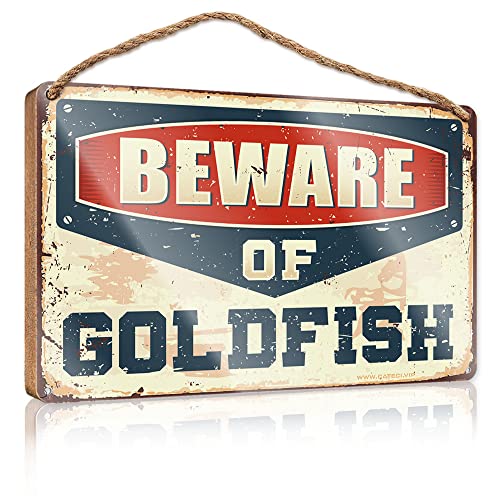 玄関の木製看板 金魚に気をつけて サイン ハンギング木製飾り額 季節のドア装飾(サイズ:15X28cm)