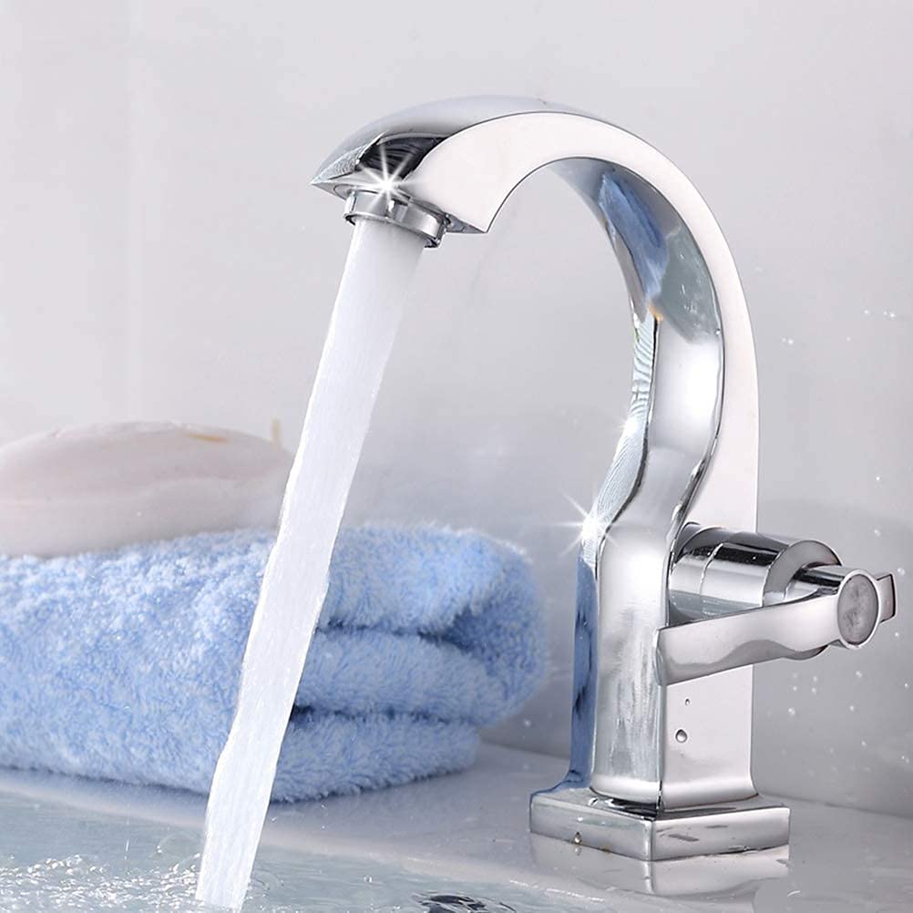 Robinet de lavabo vertical au design épuré pour fournitures